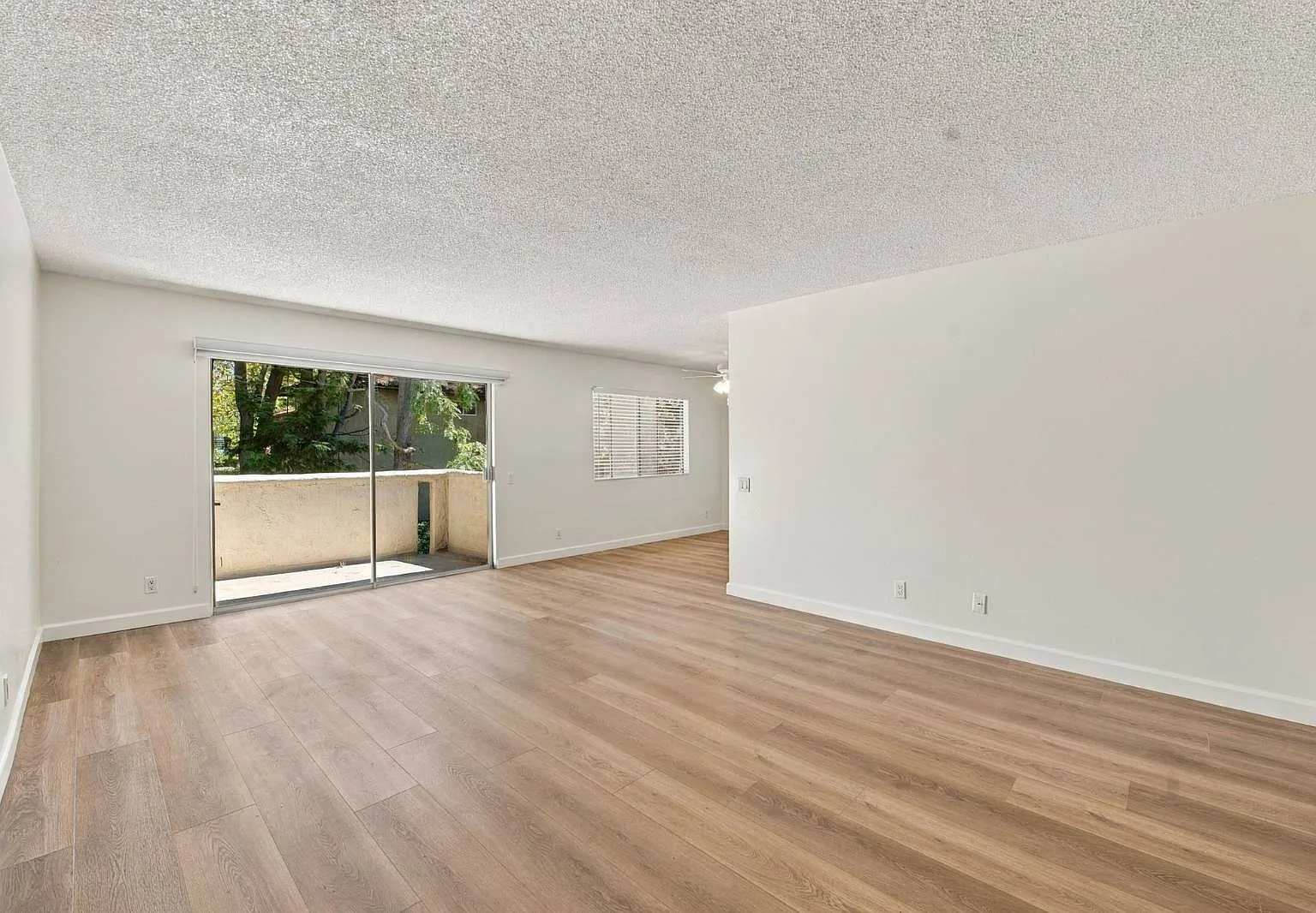 Granada Gardens Apartments — Photo 3