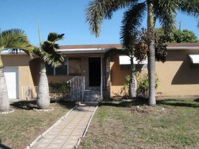 1087 W 69th Pl, Hialeah, FL, 33014