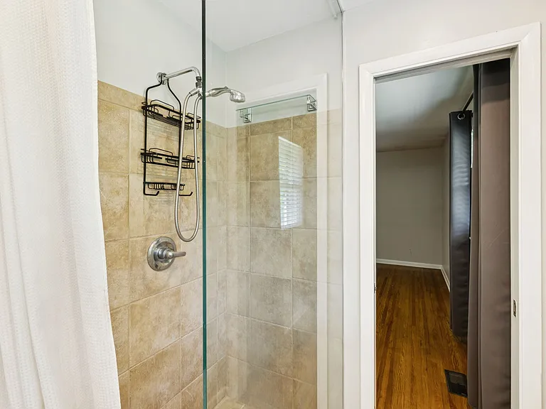 314 Derby Ln — Photo 13