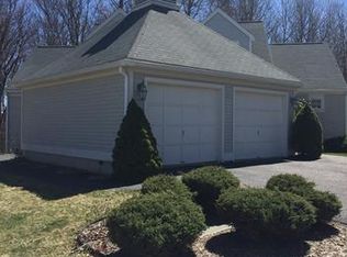 4 Hackamore Cir, Middlebury, CT 06762