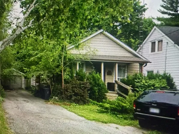375 Hounslow Ave, Toronto, ON M2R 1H7