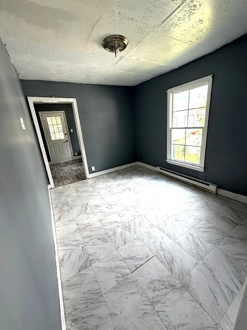 Jones Ave 2809 A & B — Photo 2