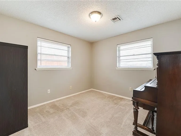 3712 N Markwell Ave — Photo 15
