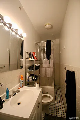 Rented by Oxford Property Group | media 37