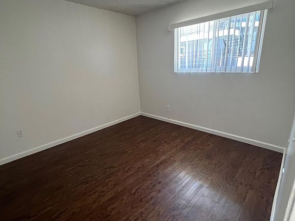 5th image of 3277-54 Berger Ave