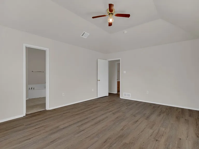 2140 Teal Ct — Photo 17