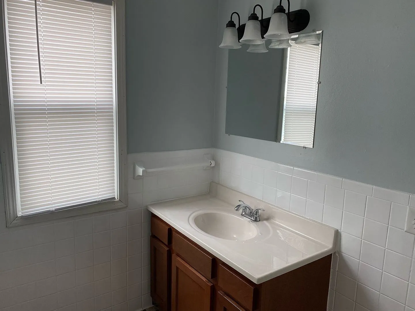 Aldrich Apartments | Near I-94 & Theodore Wirth — Photo 2