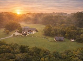 2622 Poplar Knoll Dr, Columbia, TN 38401