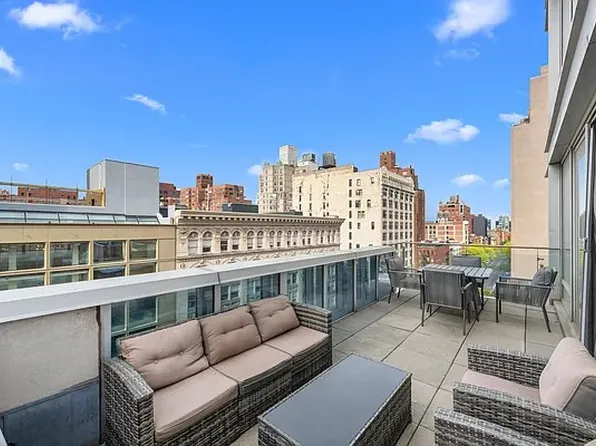 135 West 14th Street image 2 of 14