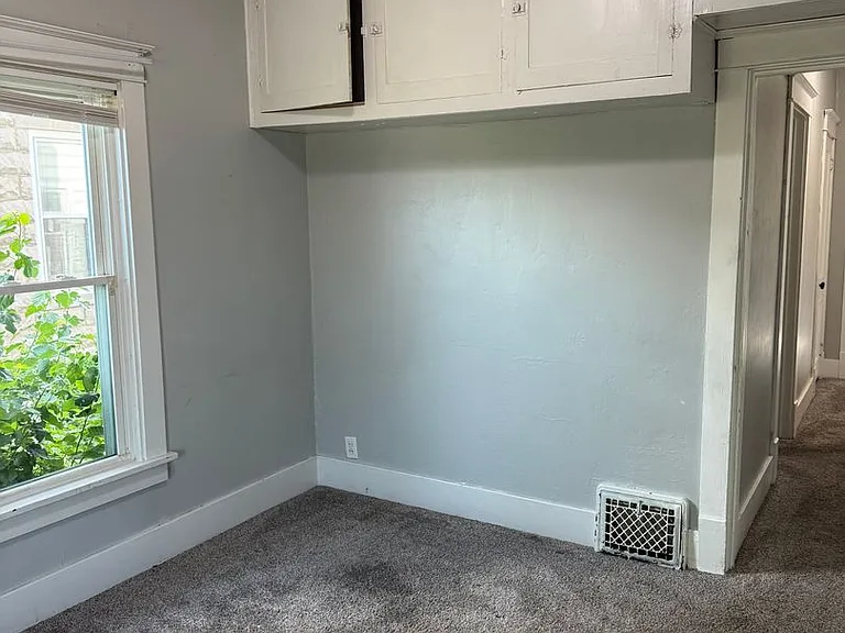 1231 W College Ave — Photo 8