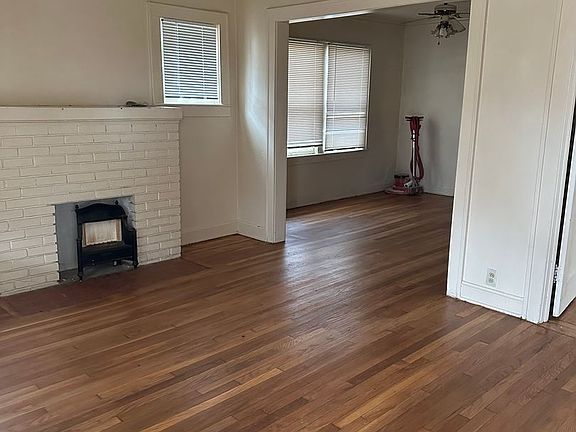 2nd image of 1302 E 62nd St