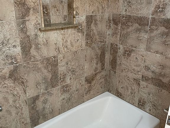 2nd image of 523 Avenue G APT E