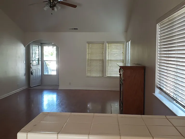 2876 Upland Dr — Photo 3