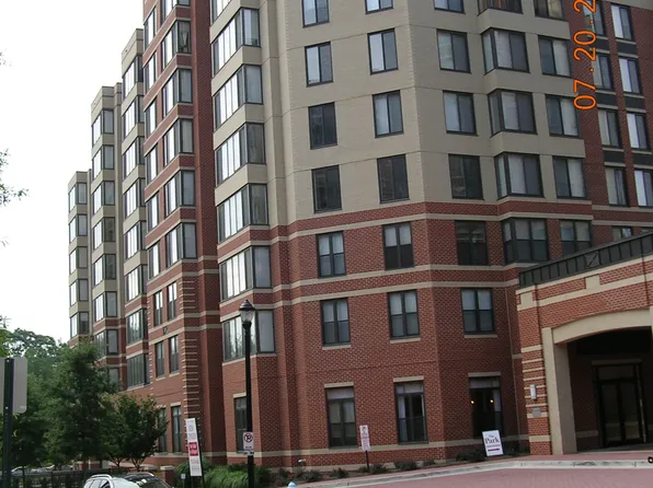2220 Fairfax Dr APT 209, Arlington, VA 22201