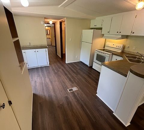 5th image of 113 Deer Track Ln