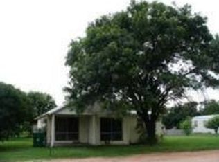 206 E Leon St, Llano, TX 78643