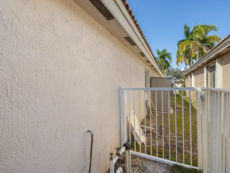 3800 Woodfield Dr — Photo 41