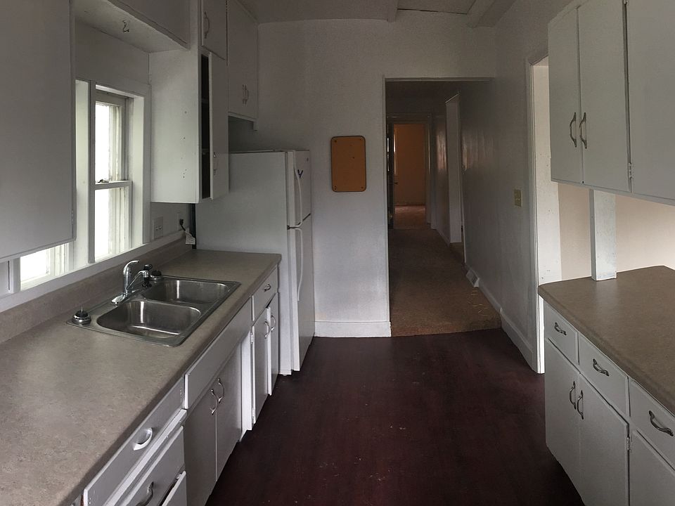 1st image of 920 W 2nd St #6165149