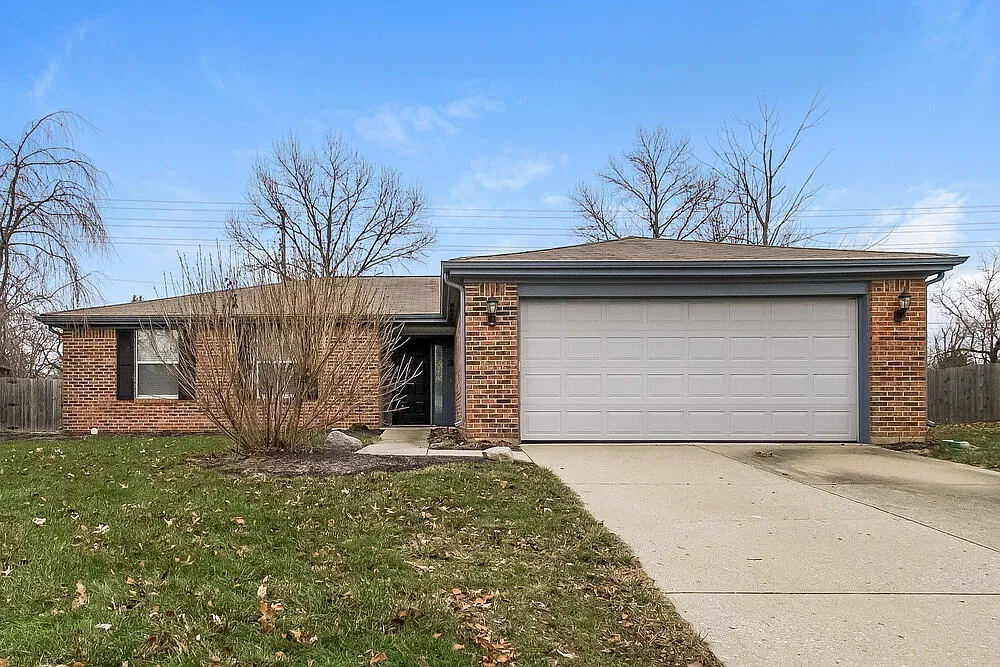 3 bed, 2.0 bath, 1608 sqft, $2,195 — Photo 1