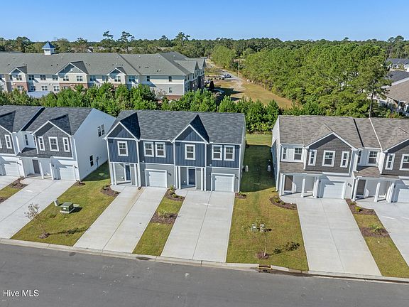 3rd image of 313 Parkington Lane #86b