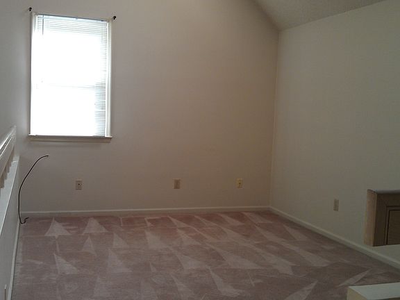 Large loft on 2nd floor