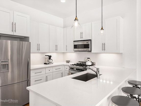 3rd image of 364 Union St APT 1