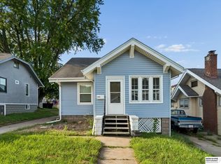 2573 Whitmore St, Omaha, NE 68112