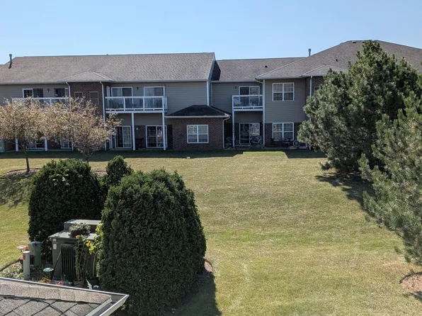 6757 99th PLACE #CC, Pleasant Prairie, WI 53158