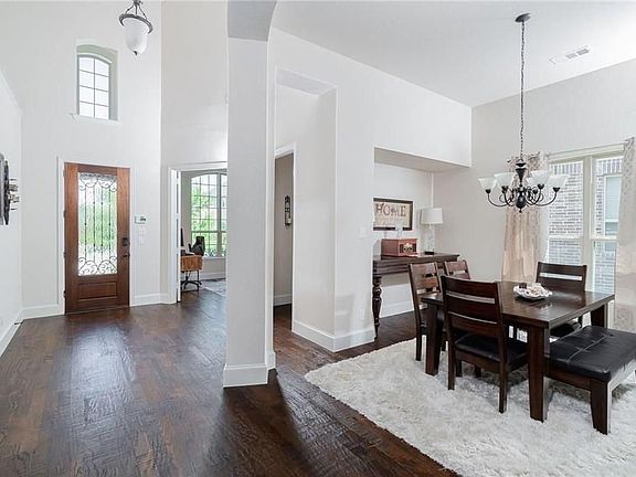 3rd image of 5409 Grove Cove Dr