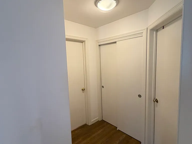27 Lenox Ave #1 — Photo 6