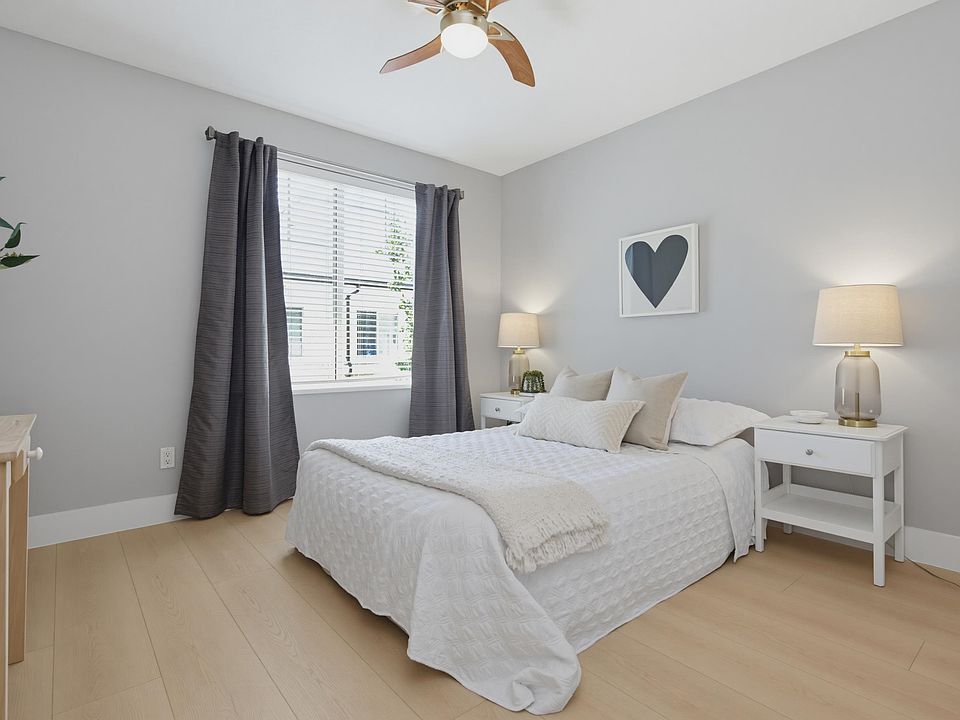 1st image of 15833 26th Ave #93