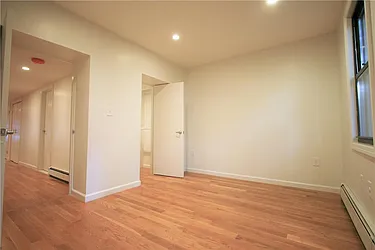 Rented by R New York