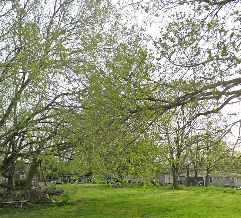 1st image of Vacant Chippewa St