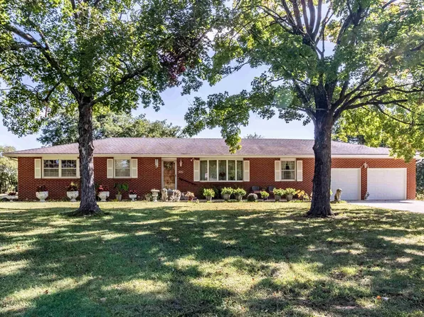225 S County Line Rd, Windsor, MO 65360