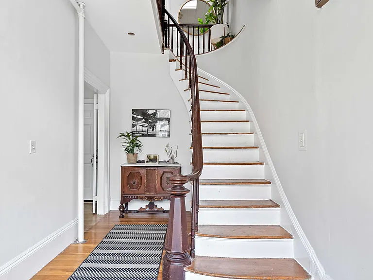 11 Hill St #2 — Photo 9