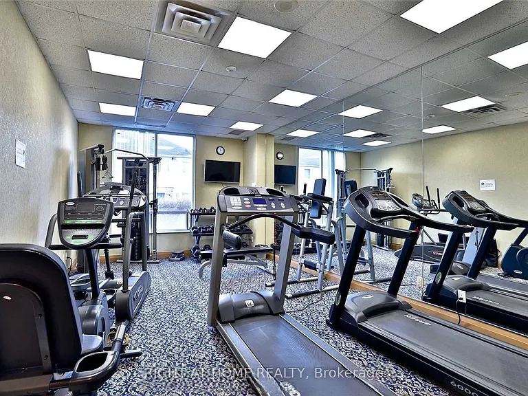 29 Northern Heights Dr #401 — Photo 9