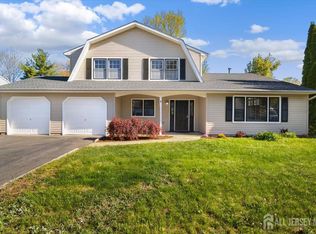 4 Visco Dr, Edison, NJ 08820