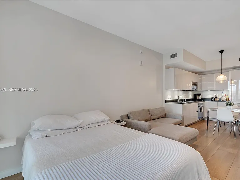 1010 Brickell Ave #3510 — Photo 5