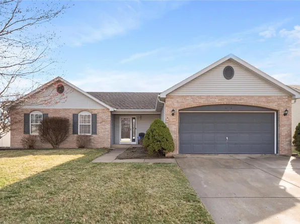 404 Cortner Dr, Smithton, IL 62285