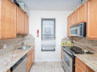 68 Middle Neck Rd #2R, Great Neck, NY 11021