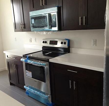5th image of 4367 NE 1st Terrace #4367