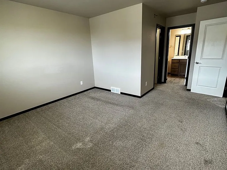 5628 Yukon Dr — Photo 36