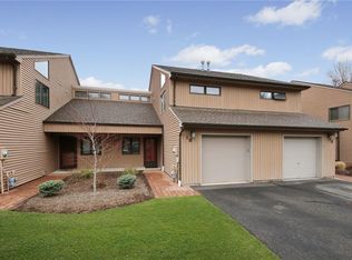 18 Contempra Cir, Tappan, NY 10983