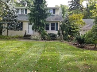 61 Church Rd, Airmont, NY 10952