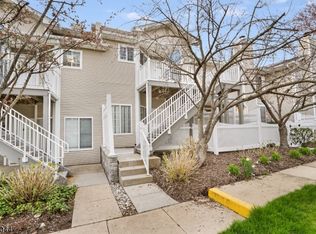 41 Ashley Ct, Bedminster, NJ 07921