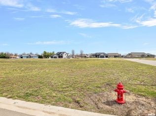 416 Sundown Ln, Chatham, IL 62629
