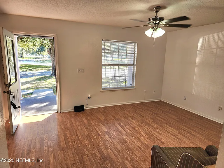 2345 W 15th St — Photo 2