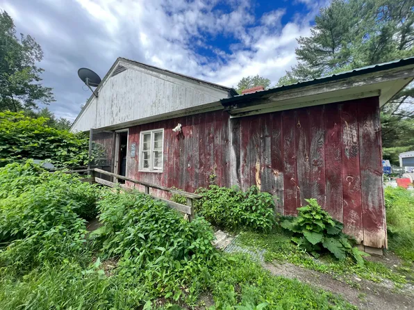 22 Horse Point Road, Belgrade, ME 04917