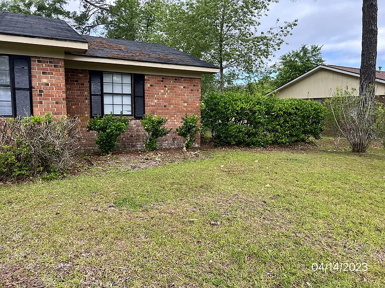 1103 Hickory St — Photo 35