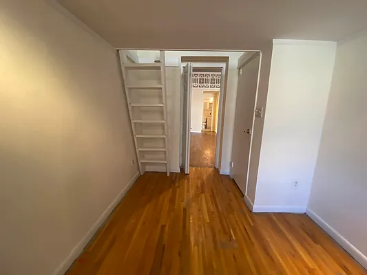 Rented by Oxford Property Group | media 10